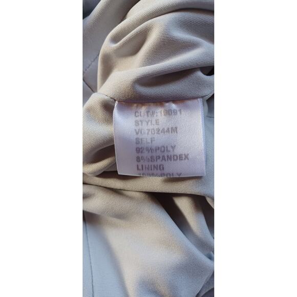 Tadashi Shoji Silver Bandage Cocktail Dress Halter V-Neck Layered Pintuck Size L - Picture 7 of 8